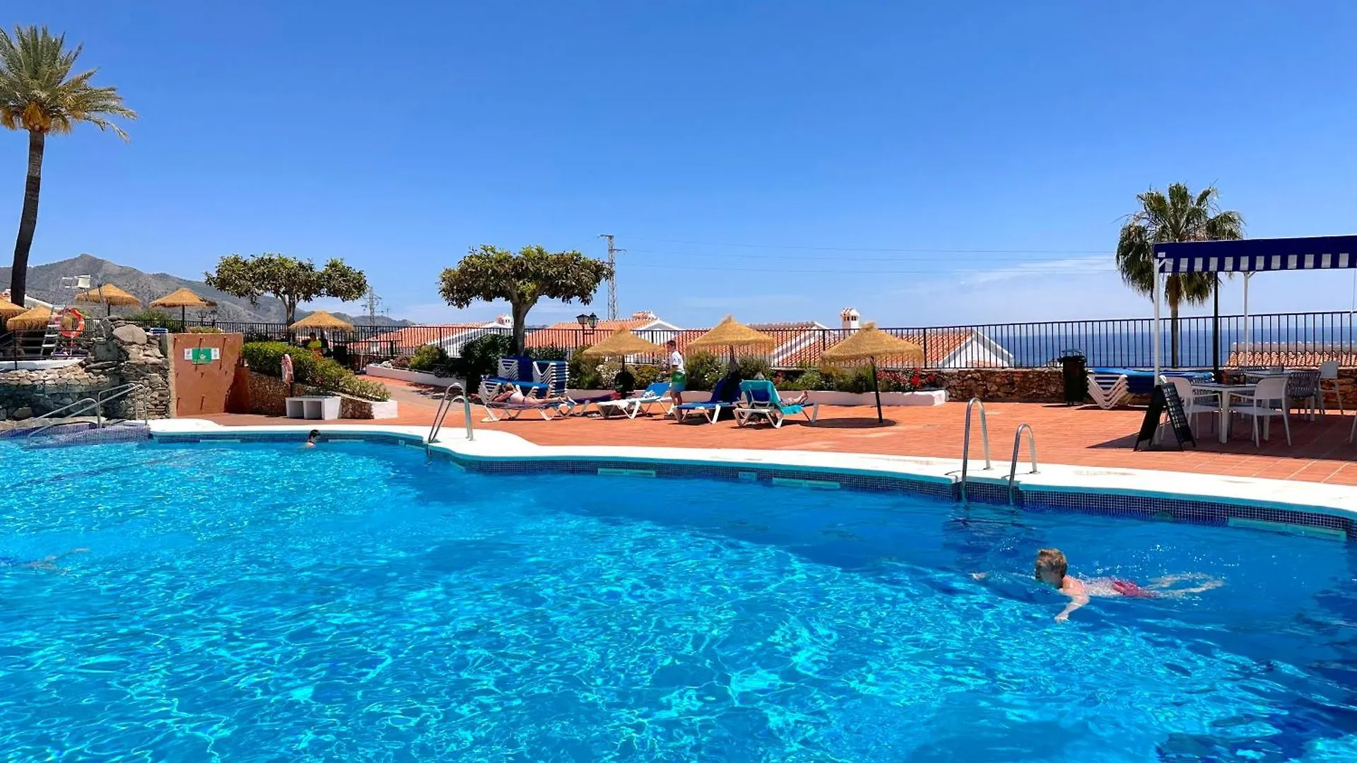 Los Naranjos 25A Private Pool Capistrano Village Nerja España